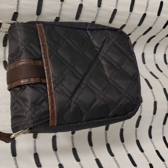 Avon classic quilted crossbody black with brown lining. Buckle front NWT… - Picture 5 of 11